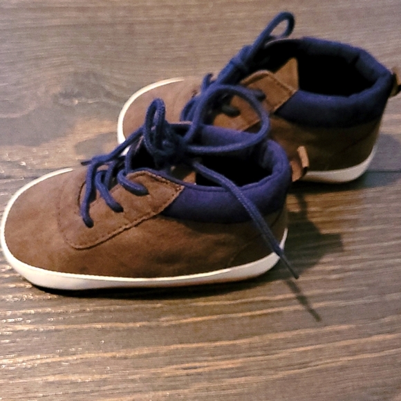 🍼NWOT Infant Shoes - Picture 2 of 3